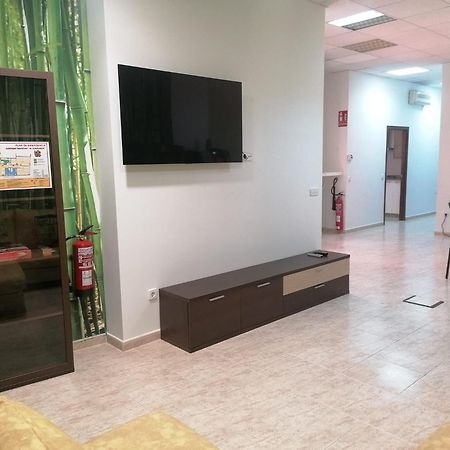 Albergue El Templarin Понферрада Екстер'єр фото
