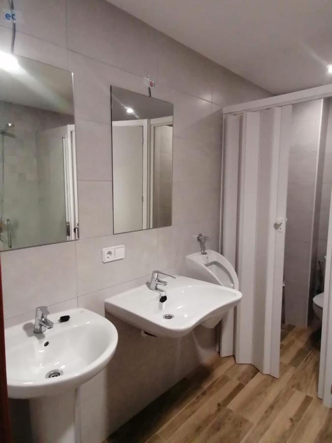 Albergue El Templarin Понферрада Екстер'єр фото
